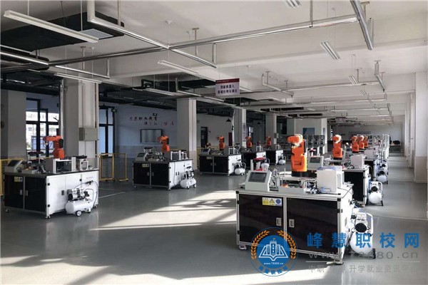 
長沙市益立中等職業學校實訓室