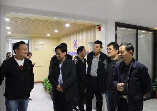 
市教育局“送黨課到企業” 助力健坤教育集團
