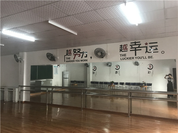 迪育橋職校網(wǎng)