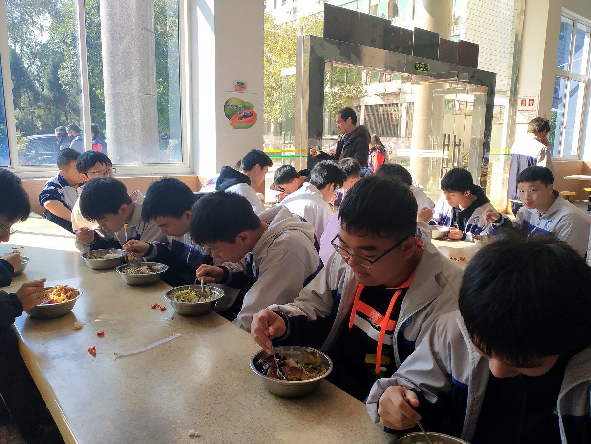  醴陵市陶瓷煙花職業技術學校 