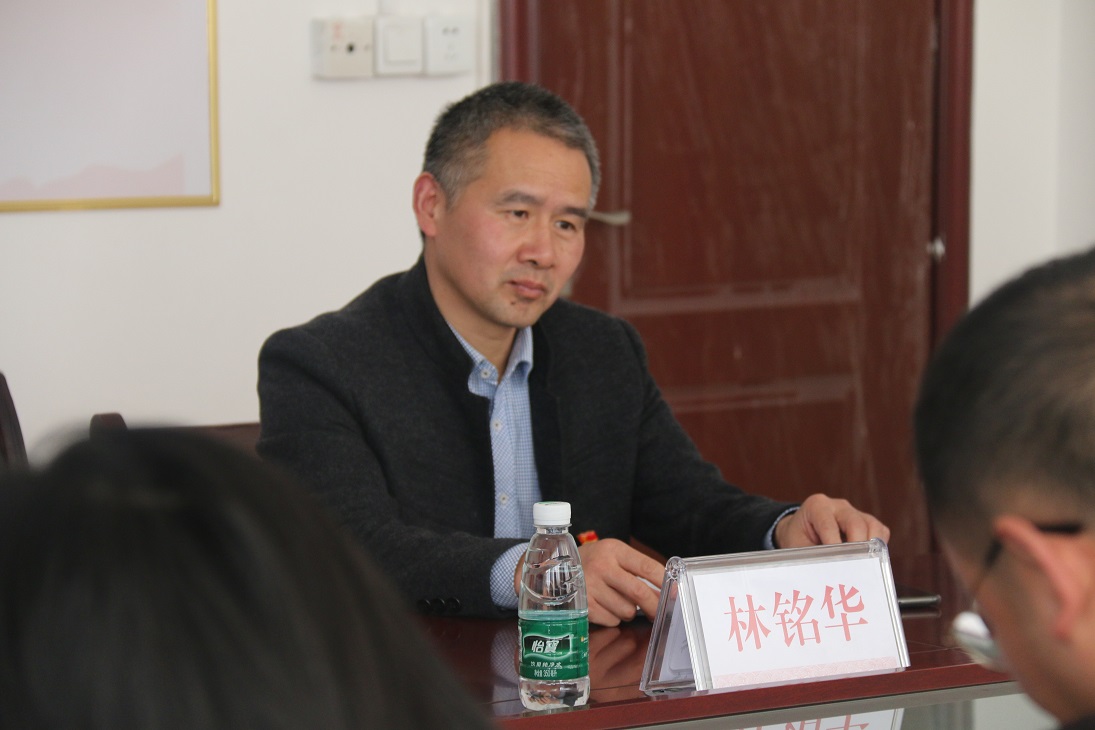  長沙科技工程學校黨支部組織召開“履職責、擔使命，真抓實干促發展”第三次專題學習研討會 