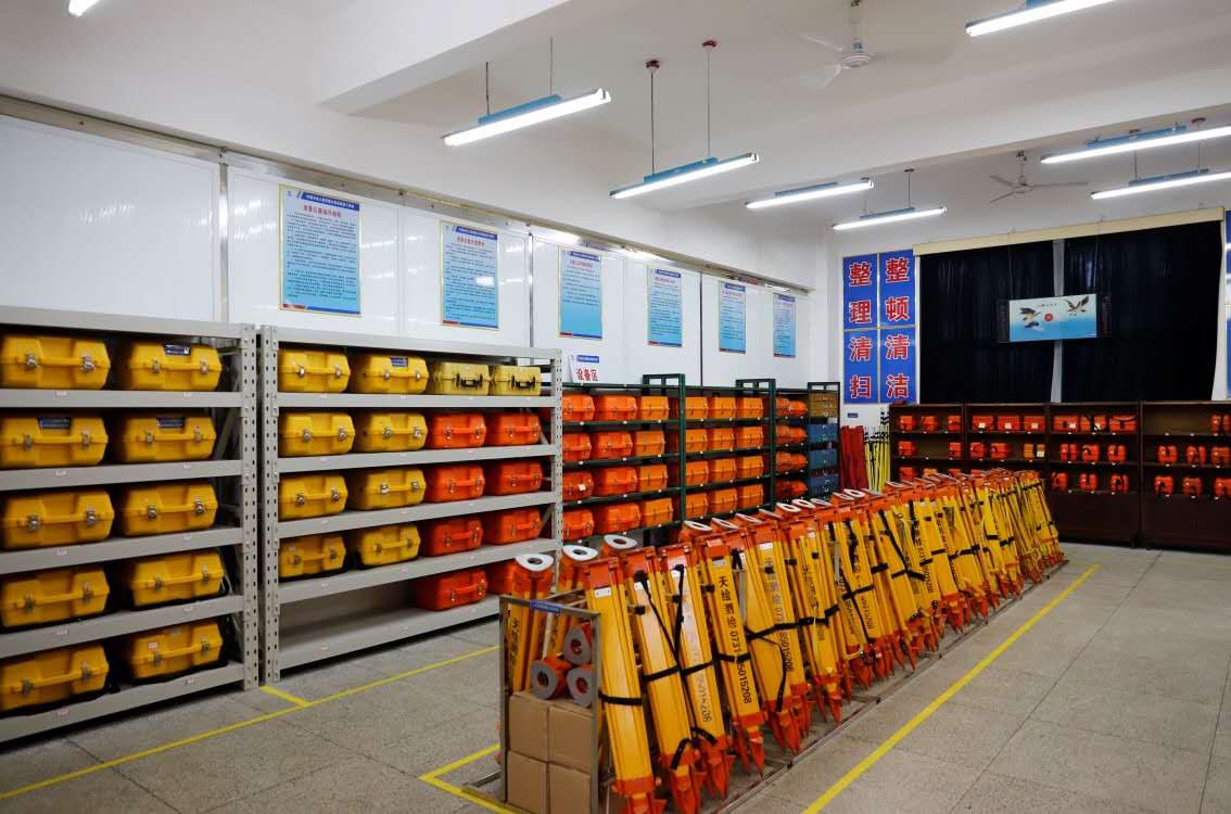 
中國水利水電第八工程局有限公司高級技工學(xué)校器材室