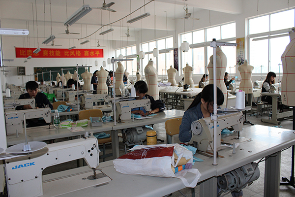  湖南建康技工學(xué)校2019年招生簡章 