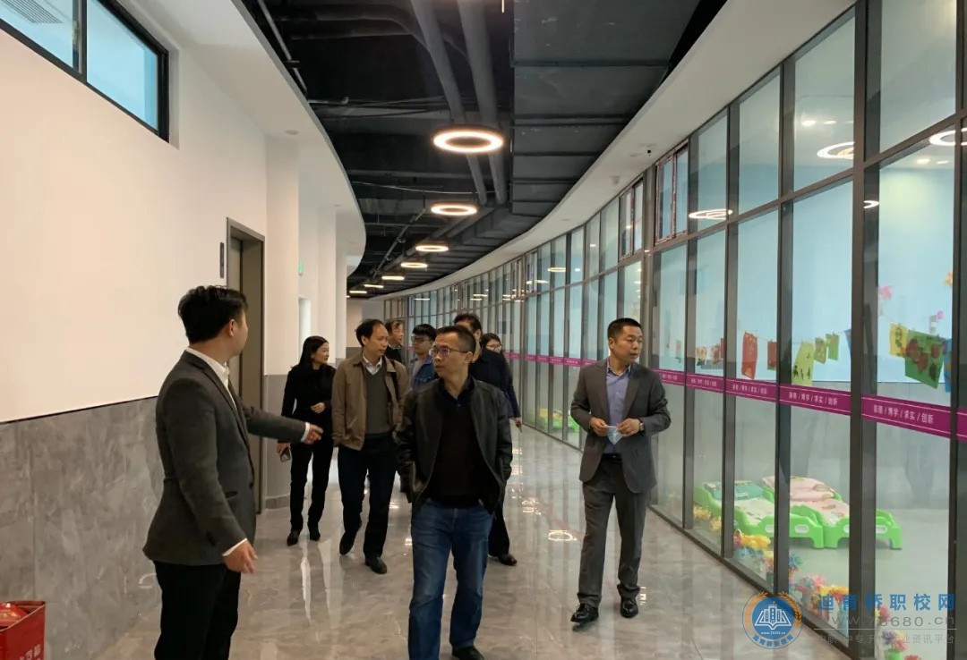 長沙市人社局領導蒞臨湖南華科技工學校指導工作