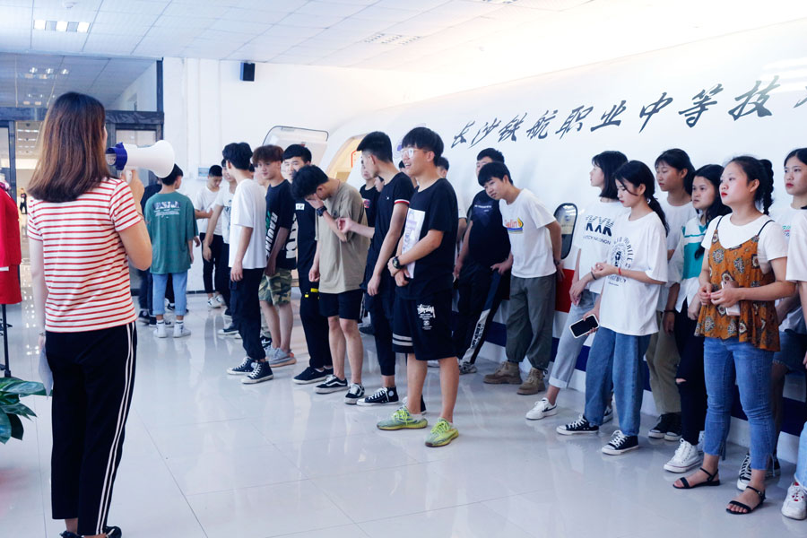 
記我校航空模擬艙實訓課