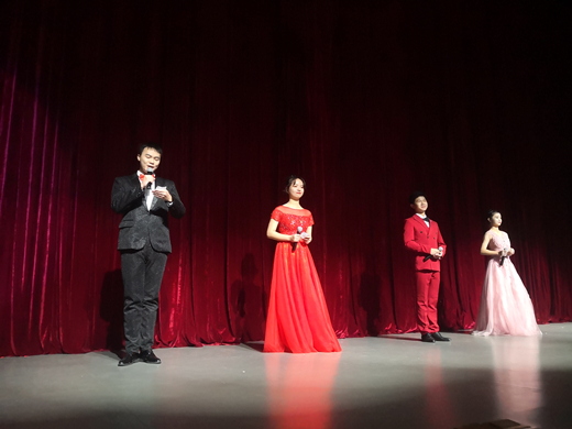 
逐夢(mèng)前行，不負(fù)韶華——我校舉行2020年迎新文藝匯演