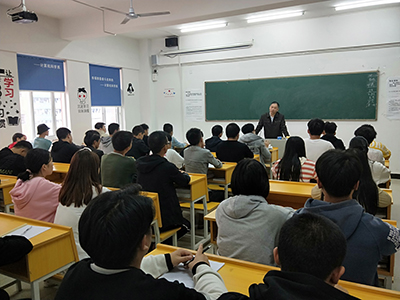 
深入基層見行動 立德樹人出實招
