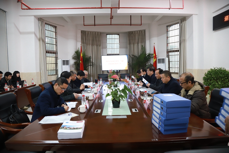 
省教育廳專家組來湖南電子科技職業學院現場評審大學生創新創業孵化示范基地